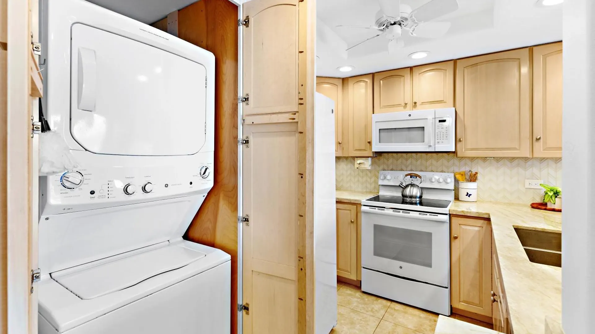 Villa Hololani B602 Kahana USA